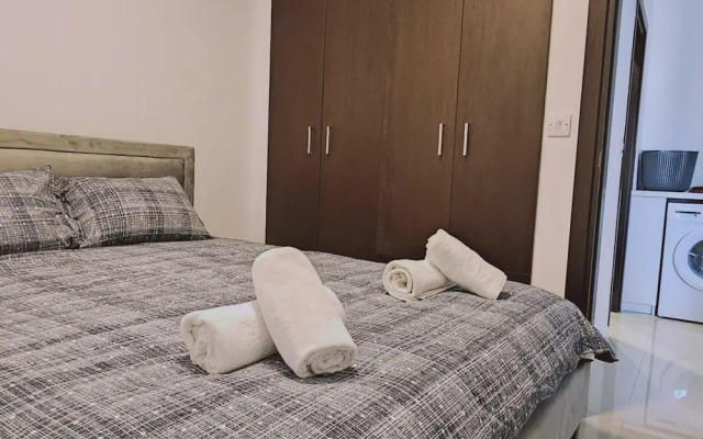 104 NIC - 302 Stay Cosmo City Suite