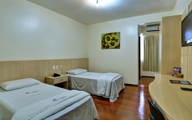 Porto Minas Hotel e Convenções