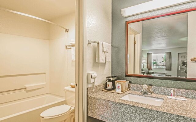 Hill Country Inn & Suites - New Braunfels / Gruene