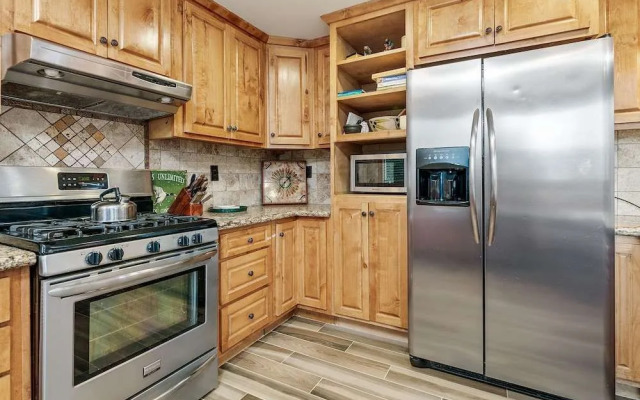 Mallard Landing Lakefront