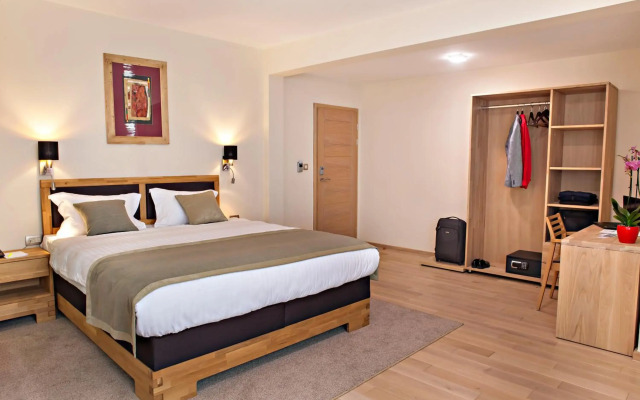 Hotel Aziza