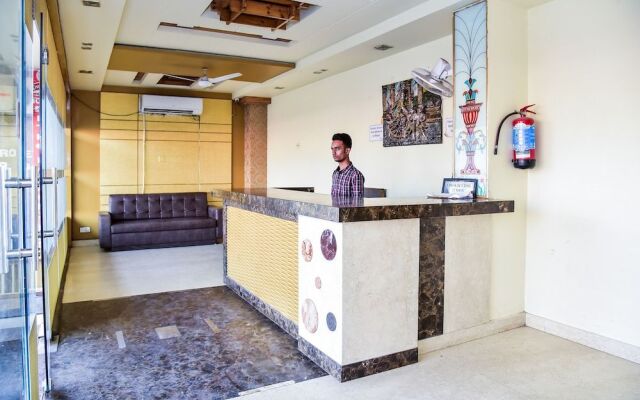 OYO 25127 Hotel Metro Palace
