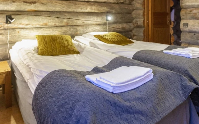 Kuukkeli Log Houses Villa Aurora (Pupula)