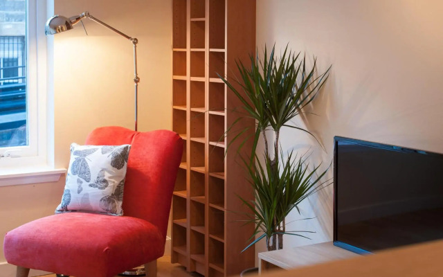 The Drummond Street Residence