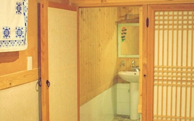 Jeonju Geune Hanok Stay