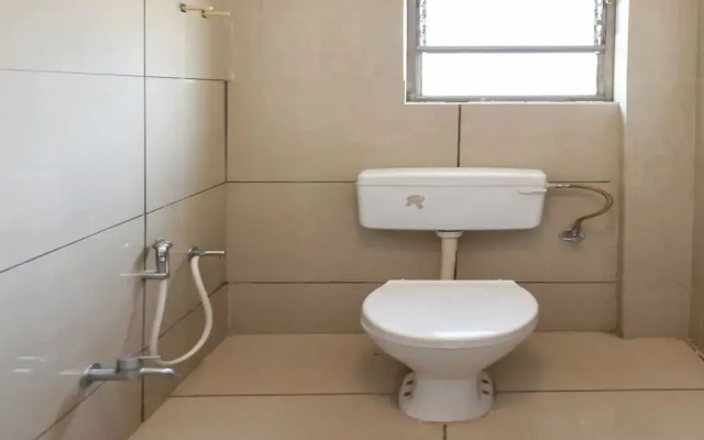 OYO 2453 Hotel Mangesh Plaza