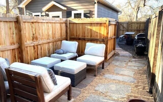 The Chic Guest Retreat in Old Town near CSU!