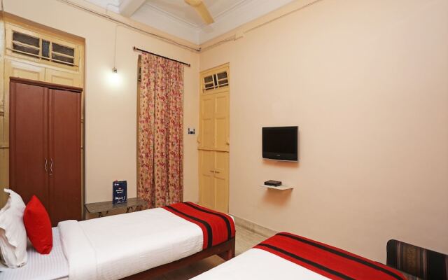OYO 11896 Marble Palace Guest House