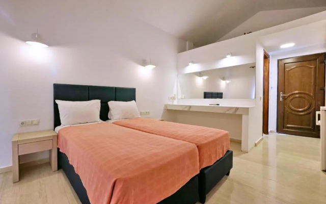 Pasiphae Hotel