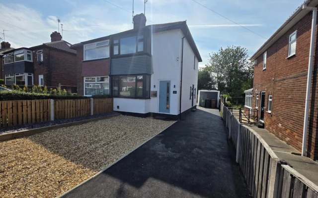 Heath Rise Retreat in Leeds