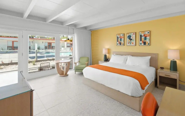 Mojave Resort - Adults Only