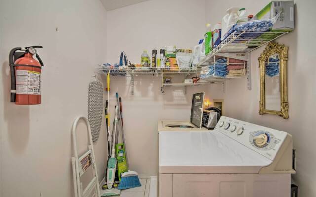 Canal-front Retreat in Crystal River!