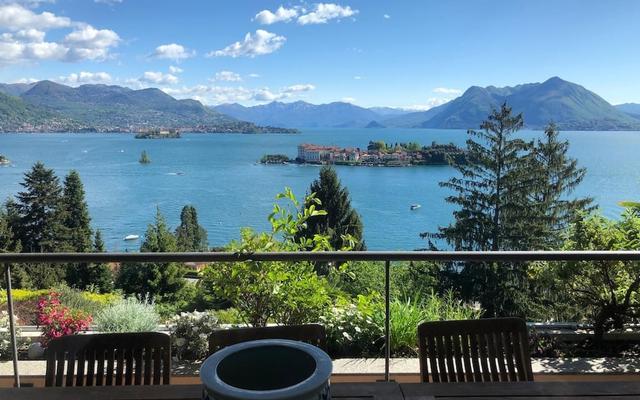 Sana Luxury Apartment in Stresa With Lake View