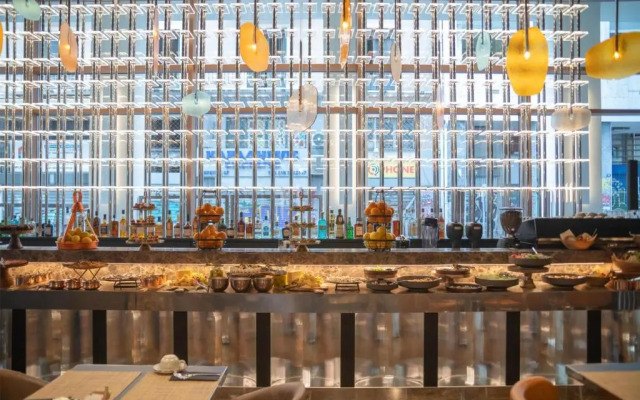Adia Aluma Athens, Curio Collection By Hilton