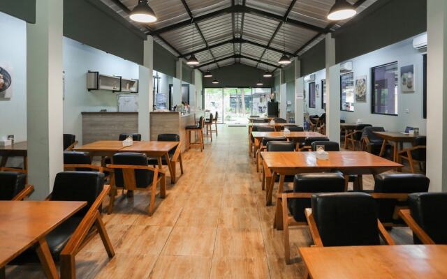 Townhouse Oak J&b Gunung Sahari