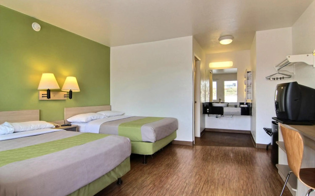 Motel 6 Albuquerque, NM - Midtown