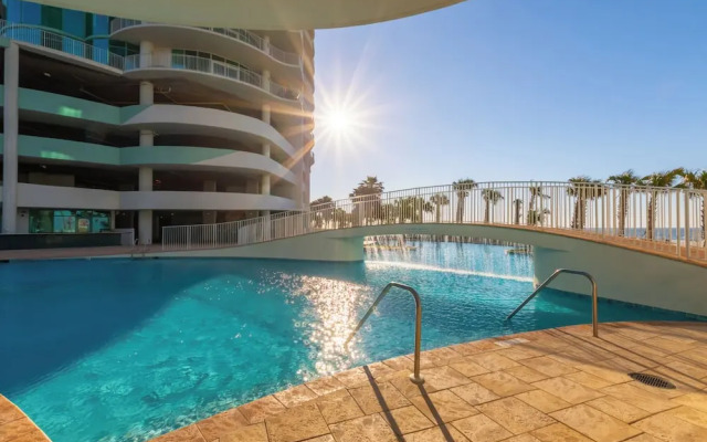 Turquoise Place C2205