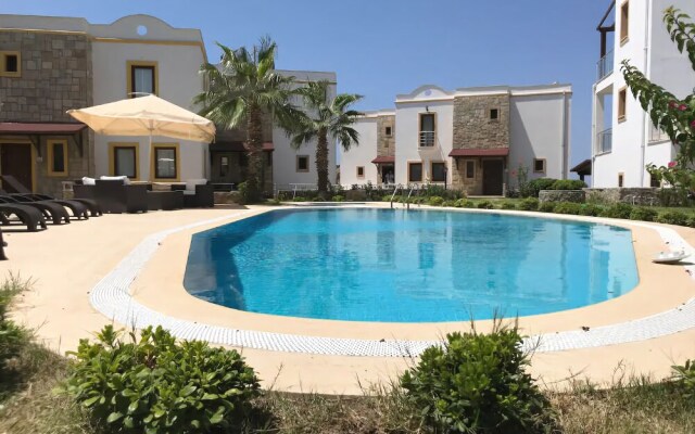 Villa with Hot Tub in Peninsula