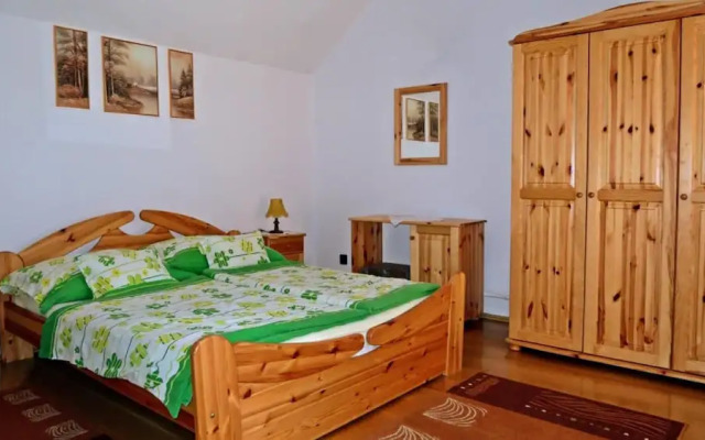 Apartment- 4 1 2 in Zalakaros