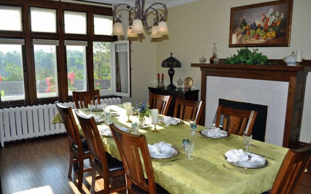 Greystone Manor Bed & Breakfast