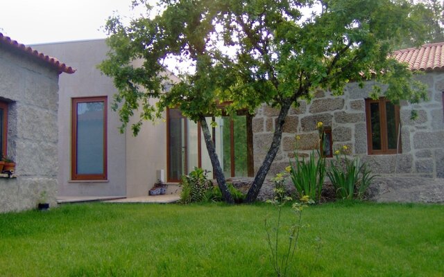 Room-paradise is Real at Vale Martinho R