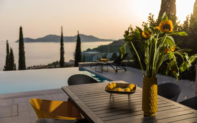 Luxury Villa Helios 5*