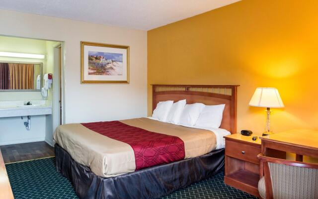 Econo Lodge Petersburg - Fort Lee