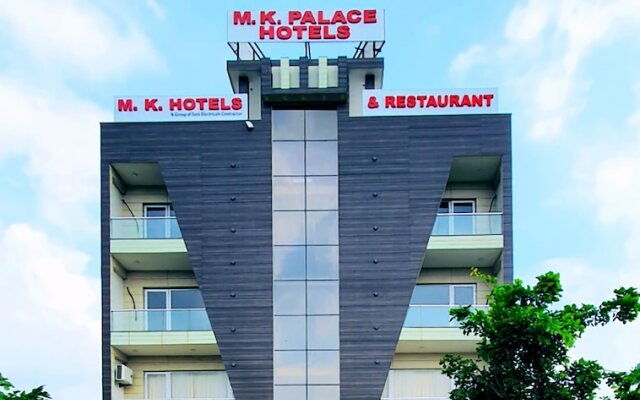 M K Hotel & Restaurant