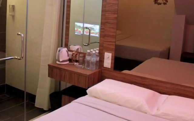 Time Hotel Kuchai Lama