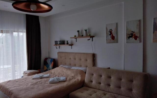Apartment Deluxe Sunny Valley Milmari S8