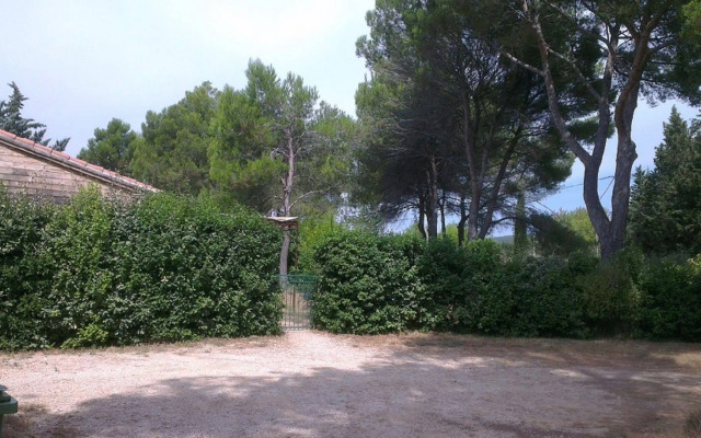 La Petite Maison Sous les Pins