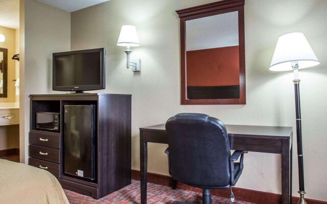 Quality Inn And Suites Monroe