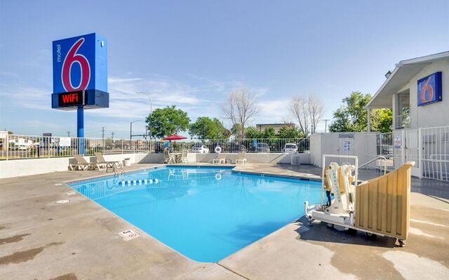 Motel 6 Lakewood, CO - Denver