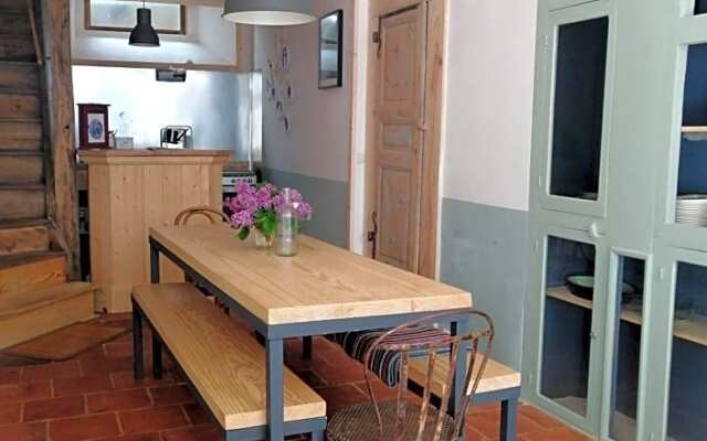 File dans ta chambre !