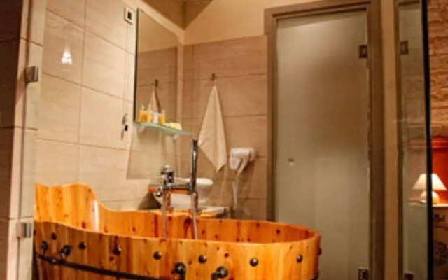 Pirrion Wellness Hotel