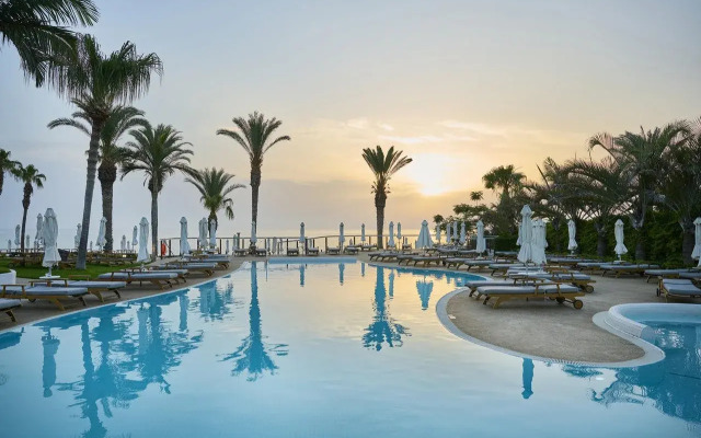 Sunrise Pearl Hotel & Spa