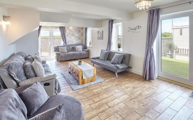 Host Stay Overcarr House