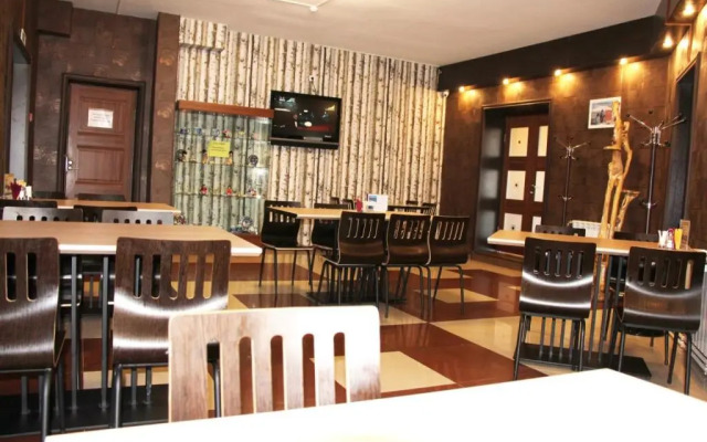 Ayan Hotel