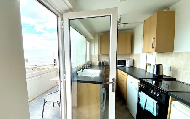 Kennedy House - Beachfront