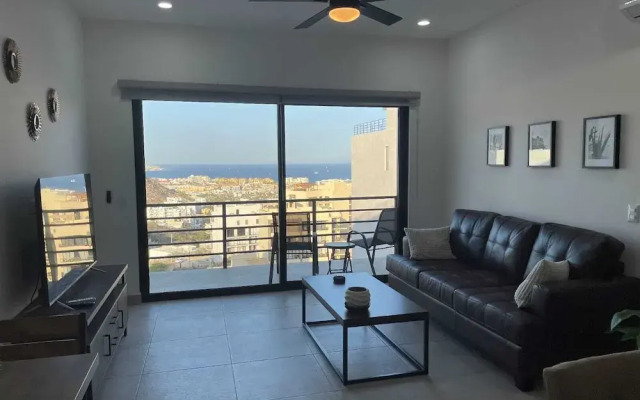 Oceanwiew Condo Rooftop pool