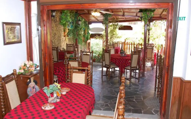 Rusina Guest House