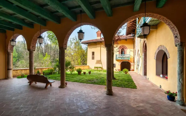 Castello di Montonate