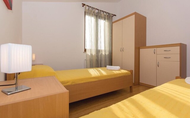 Awesome Home in Vodnjan With Wifi and 3 Bedrooms