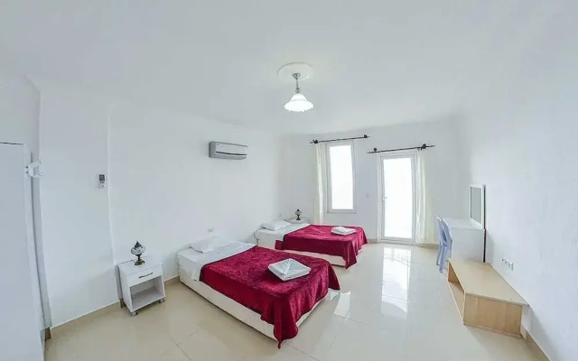 Villa Biba 1 by Lycia Collections