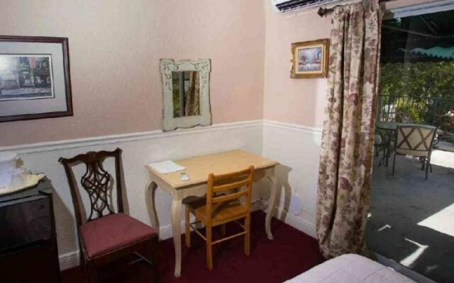 Hotel Redland
