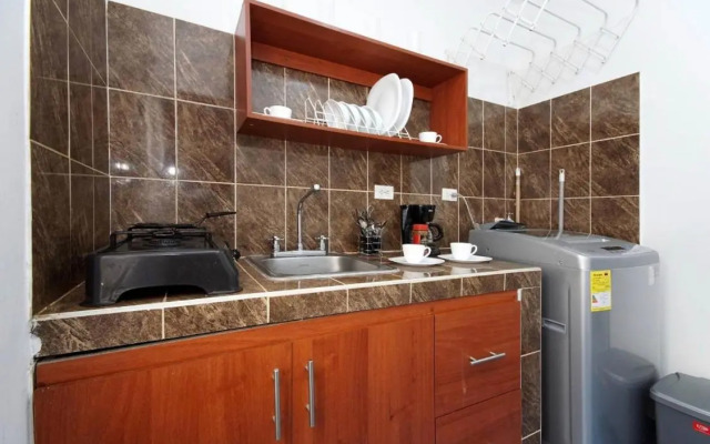 Luxury apartment with a/c next to chipichape mall