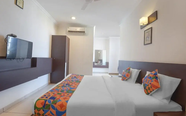Fabhotel The Grand