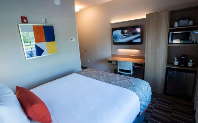 Microtel Inn & Suites by Wyndham Amsterdam