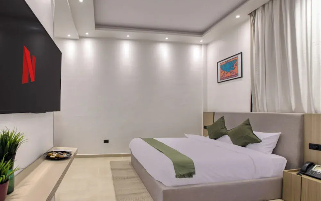 Seven Stays Zayed