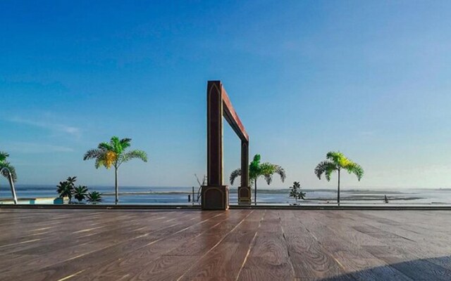 Royal Emerald River View Resort